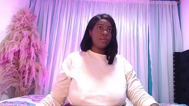 Snapshot of Alhana-miller chatting on October 13, 11:32 am Alhana-miller online show from October 13, 11:32 am