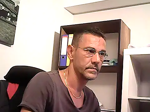 Snapshot of mastercharisma35 chatting on June 15, 12:07 pm mastercharisma35 online show from June 15, 12:07 pm