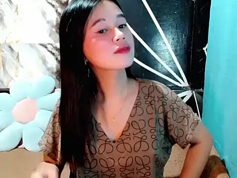Snapshot of urgirl_mikah chatting on July 12, 1:13 pm urgirl mikah online show from July 12, 1:13 pm