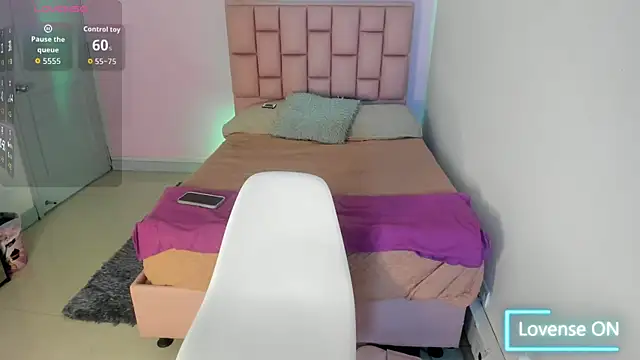 Snapshot of SofiDoll_cg chatting on September 9, 12:05 pm SofiDoll cg online show from September 9, 12:05 pm