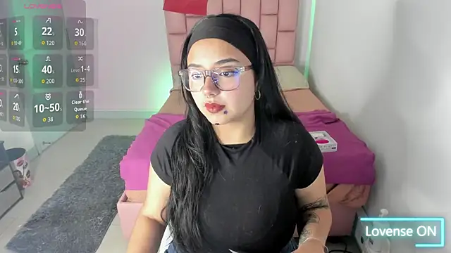 Snapshot of SofiDoll_cg chatting on September 23, 12:30 pm SofiDoll cg online show from September 23, 12:30 pm