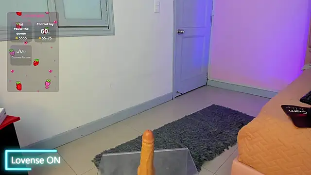 Snapshot of SofiDoll_cg chatting on October 17, 7:05 pm SofiDoll cg online show from October 17, 7:05 pm