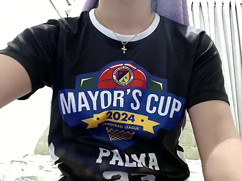 PrettyBlythes TS online show from November 13, 9:30 am