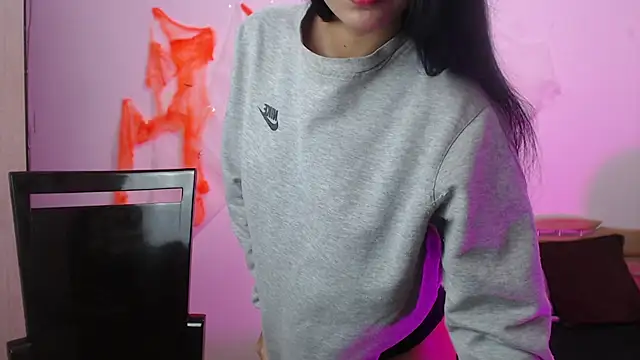 Snapshot of kyra_fox_ chatting on October 23, 12:37 pm kyra fox online show from October 23, 12:37 pm