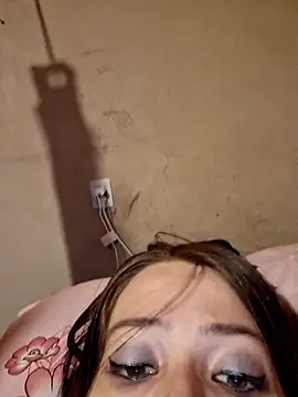 Snapshot of Tudiablita21 chatting on March 15, 2:39 am Tudiablita21 online show from March 15, 2:39 am