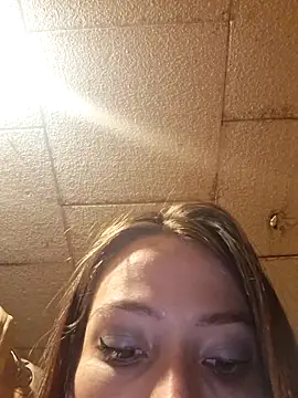 Snapshot of Tudiablita21 chatting on March 29, 11:21 am Tudiablita21 online show from March 29, 11:21 am