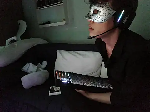 boyhigh1997 online show from March 23, 8:07 am