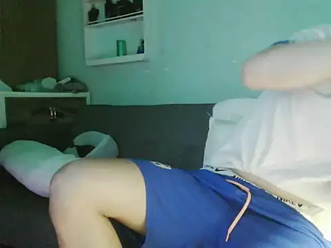 boyhigh1997 online show from May 3, 12:33 pm