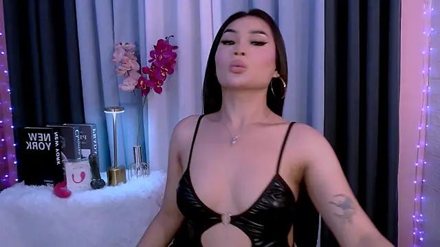 Snapshot of Coka_bella chatting on February 18, 7:32 pm Coka bella online show from February 18, 7:32 pm