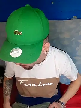 Snapshot of Demian24_ chatting on September 23, 5:21 am Demian24 online show from September 23, 5:21 am