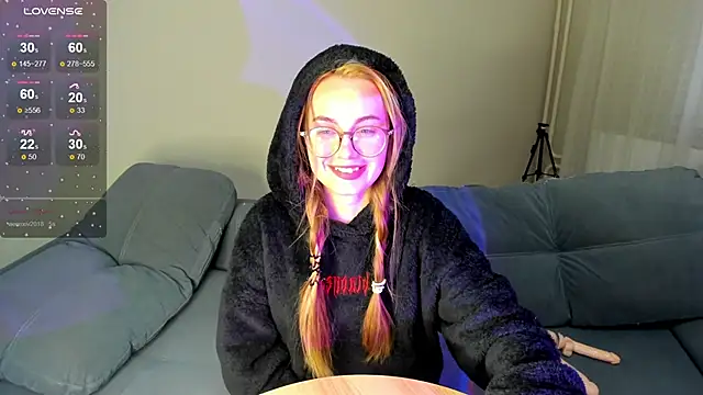 Snapshot of MewStella chatting on October 1, 12:38 am MewStella online show from October 1, 12:38 am