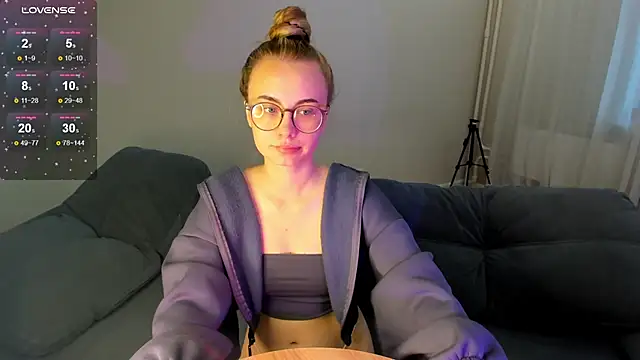 Snapshot of MewStella chatting on October 2, 9:38 am MewStella online show from October 2, 9:38 am