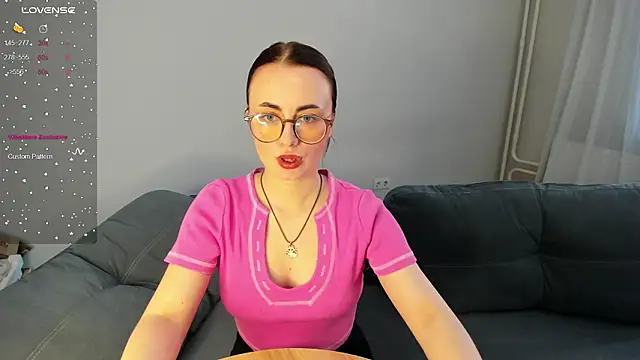 MewStella online show from March 2, 3:09 am