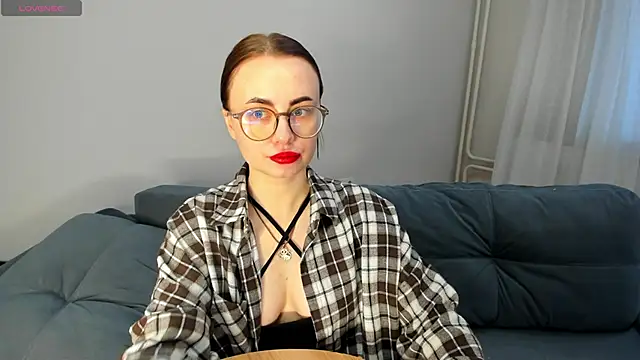 MewStella online show from March 26, 11:27 am