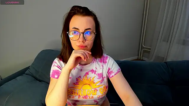 MewStella online show from April 24, 6:43 pm