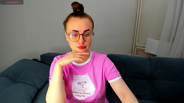 MewStella online show from May 12, 7:33 pm