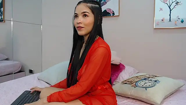 Snapshot of zooombee chatting on June 30, 4:08 pm zooombee online show from June 30, 4:08 pm