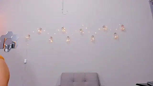 Snapshot of alianim chatting on October 17, 7:16 pm alianim online show from October 17, 7:16 pm