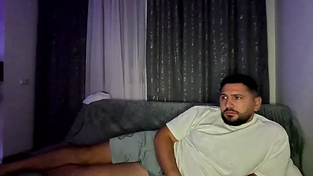 Snapshot of Gold_Alpha_Boy chatting on September 27, 7:30 pm Gold Alpha Boy online show from September 27, 7:30 pm