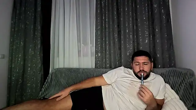 Snapshot of Gold_Alpha_Boy chatting on October 1, 7:20 pm Gold Alpha Boy online show from October 1, 7:20 pm