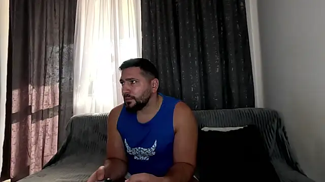 Snapshot of Gold_Alpha_Boy chatting on October 11, 11:09 am Gold Alpha Boy online show from October 11, 11:09 am