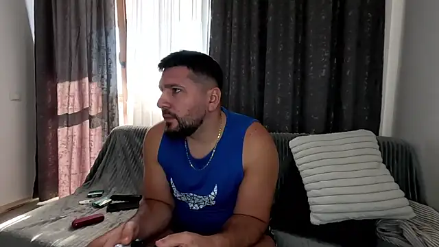 Snapshot of Gold_Alpha_Boy chatting on October 17, 10:40 am Gold Alpha Boy online show from October 17, 10:40 am