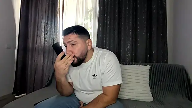 Snapshot of Gold_Alpha_Boy chatting on October 28, 1:14 pm Gold Alpha Boy online show from October 28, 1:14 pm