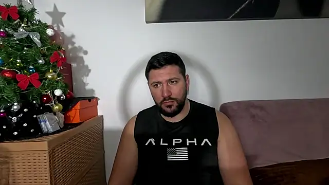 Gold Alpha Boy online show from December 21, 9:44 pm