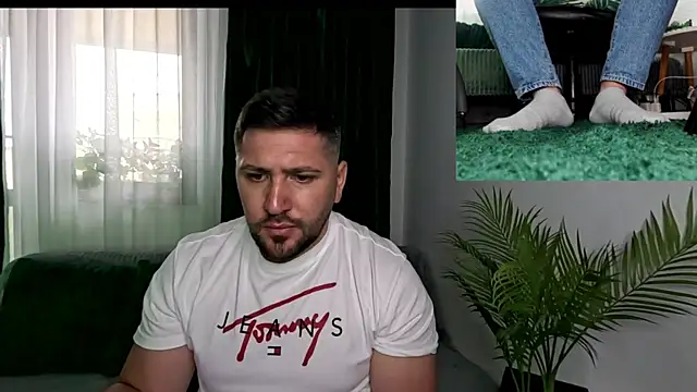 Snapshot of Gold_Alpha_Boy chatting on June 2, 9:11 am Gold Alpha Boy online show from June 2, 9:11 am