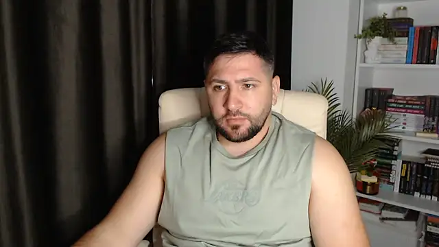 Snapshot of Gold_Alpha_Boy chatting on June 5, 6:52 am Gold Alpha Boy online show from June 5, 6:52 am