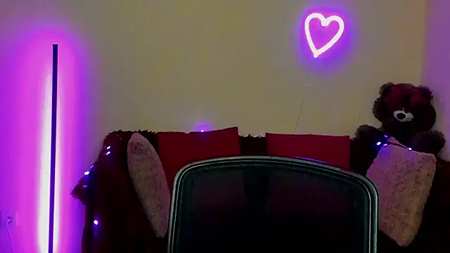 Alicia love00 online show from May 2, 11:26 am