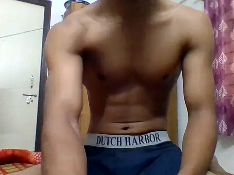 modelguyyy online show from October 28, 4:38 am