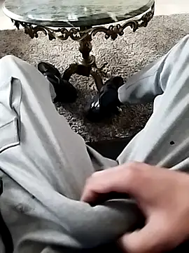 idhem   31 online show from February 19, 1:18 pm