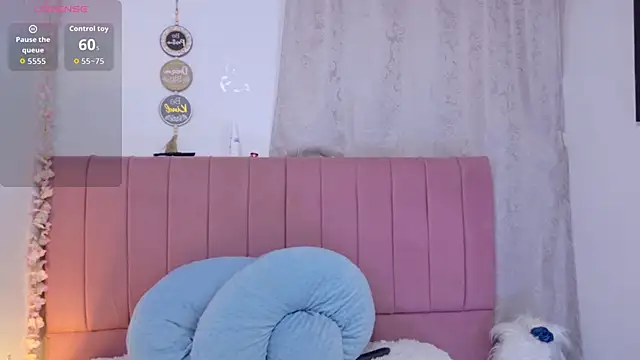 sukilove18 online show from January 17, 10:13 pm