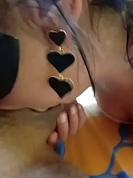 Snapshot of Sandrasweetgirl chatting on February 3, 8:19 am Sandrasweetgirl online show from February 3, 8:19 am