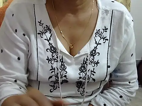 CHAMELI4747 online show from February 9, 7:56 am