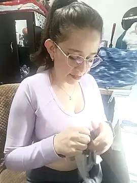 Snapshot of Isabella5_Brown_ chatting on October 15, 5:13 pm Isabella5 Brown online show from October 15, 5:13 pm