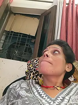 Snapshot of ISHANI-SINGH chatting on October 14, 2:18 pm ISHANI-SINGH online show from October 14, 2:18 pm