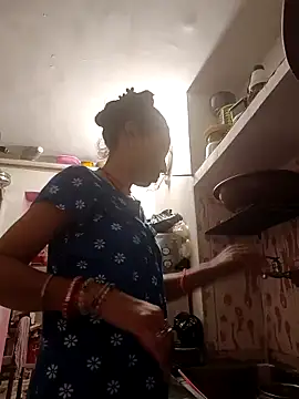 ISHANI-SINGH online show from November 6, 3:35 pm