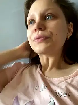 Snapshot of Lunliss chatting on September 27, 9:36 am Lunliss online show from September 27, 9:36 am