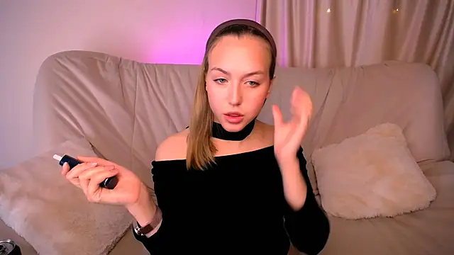 CindySparkl online show from May 10, 6:18 am