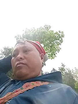 Snapshot of Chubbyhoney1 chatting on April 4, 6:44 am Chubbyhoney1 online show from April 4, 6:44 am