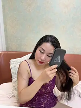 Snapshot of Candice888 chatting on May 18, 9:48 am Candice888 online show from May 18, 9:48 am