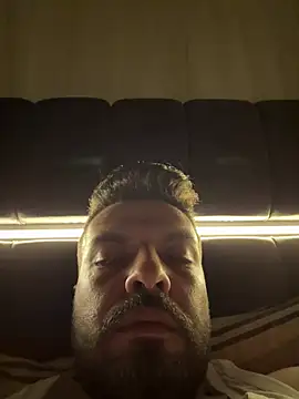 Snapshot of adonis_00 chatting on April 6, 6:53 pm adonis 00 online show from April 6, 6:53 pm