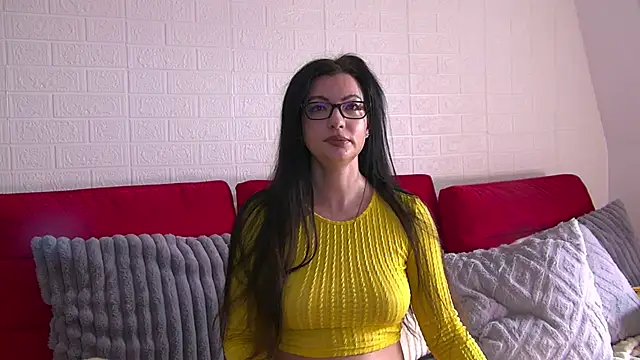 Snapshot of OpheliaZainne chatting on February 4, 9:15 am OpheliaZainne online show from February 4, 9:15 am