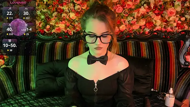 Snapshot of EllieMori chatting on February 28, 3:35 pm EllieMori online show from February 28, 3:35 pm