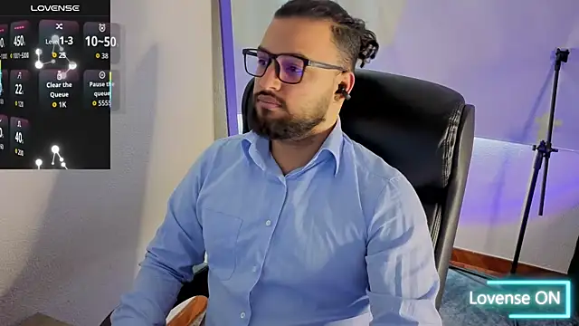 Ernesto-Rodriguez82 online show from September 11, 3:56 pm