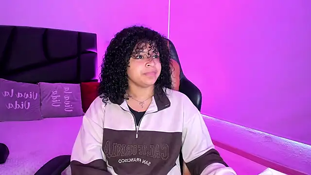 Snapshot of Dakota_Mars chatting on September 27, 12:54 pm Dakota Mars online show from September 27, 12:54 pm