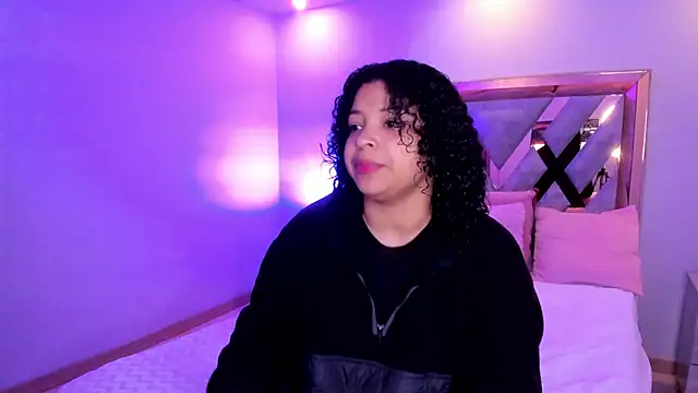 Snapshot of Dakota_Mars chatting on October 7, 12:13 pm Dakota Mars online show from October 7, 12:13 pm