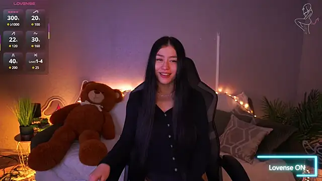 Snapshot of FataleNellie chatting on February 24, 9:57 pm FataleNellie online show from February 24, 9:57 pm